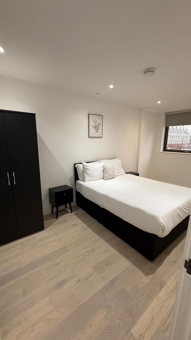 Two Bedrooms Luxuries Apartment, 57 Colts Village C — photo 11