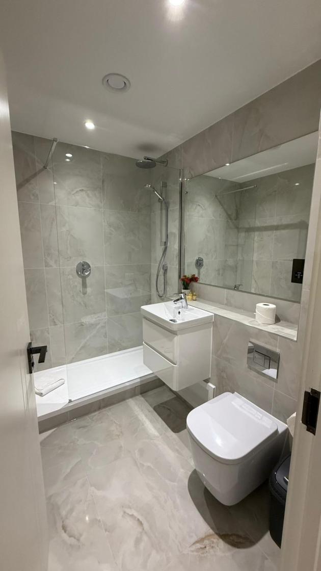 Two Bedrooms Luxuries Apartment, 57 Colts Village C — photo 12