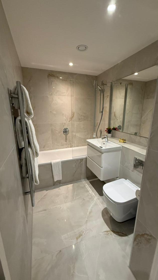 Two Bedrooms Luxuries Apartment, 57 Colts Village C — photo 13