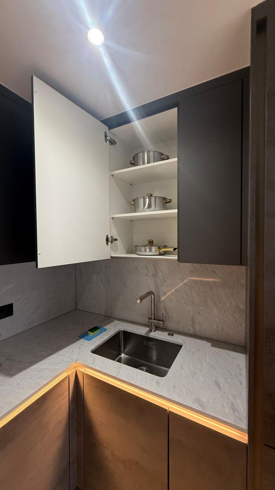 Two Bedrooms Luxuries Apartment, 66 Colts Village C — photo 12