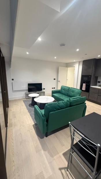 Two Bedrooms Luxuries Apartment, 69 Colts Village C — photo 6