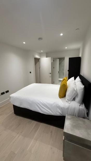 Two Bedrooms Luxuries Apartment, 69 Colts Village C — photo 7