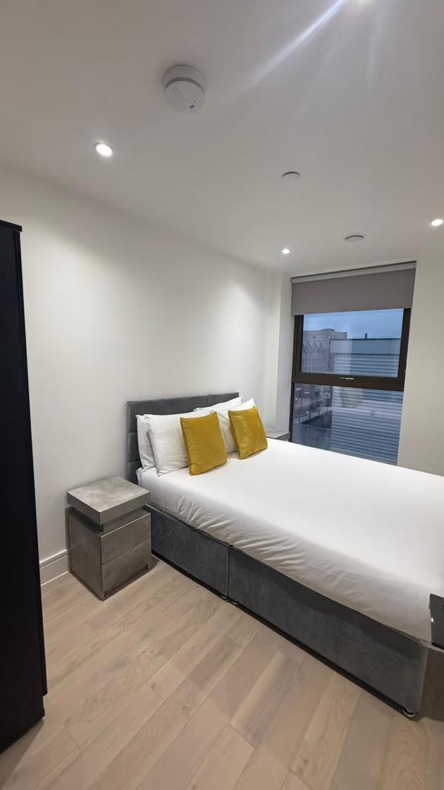 Two Bedrooms Luxuries Apartment, 69 Colts Village C — photo 13