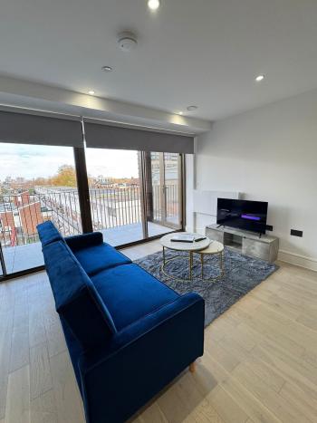 One Bedroom Luxuries Apartment, 73 Colts Village C — photo 2