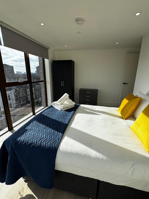 Penthouse ,Three Bedrooms Luxuries Apartment, 78 Colts Village C — photo 11