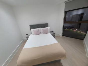Three Bedrooms Luxuries Apartment, 67 Colts Village C — photo 6
