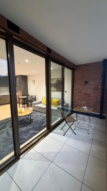 One Bedroom Luxuries Apartment, 58 Colts Village C — photo 5