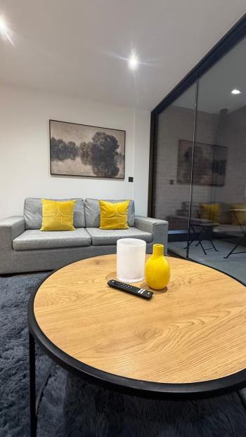 One Bedroom Luxuries Apartment, 58 Colts Village C — photo 6