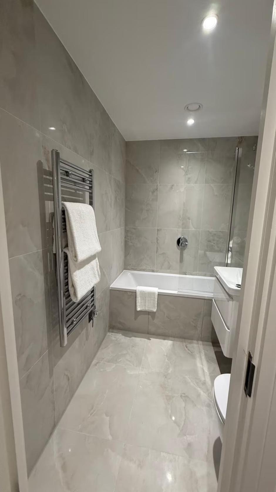 One Bedroom Luxuries Apartment, 58 Colts Village C — photo 16