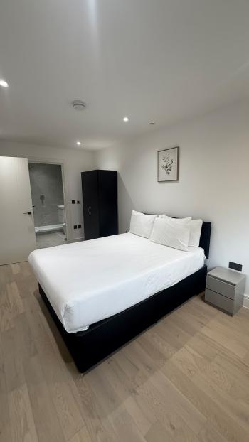 Two Bedrooms Luxuries Apartment, 59 Colts Village C