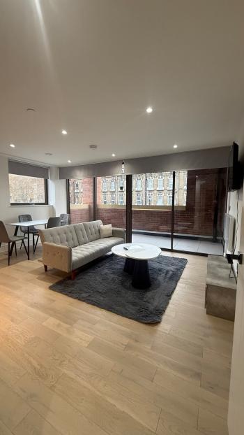Two Bedrooms Luxuries Apartment, 59 Colts Village C — photo 2