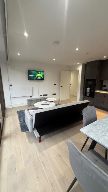 Two Bedrooms Luxuries Apartment, 59 Colts Village C — photo 5