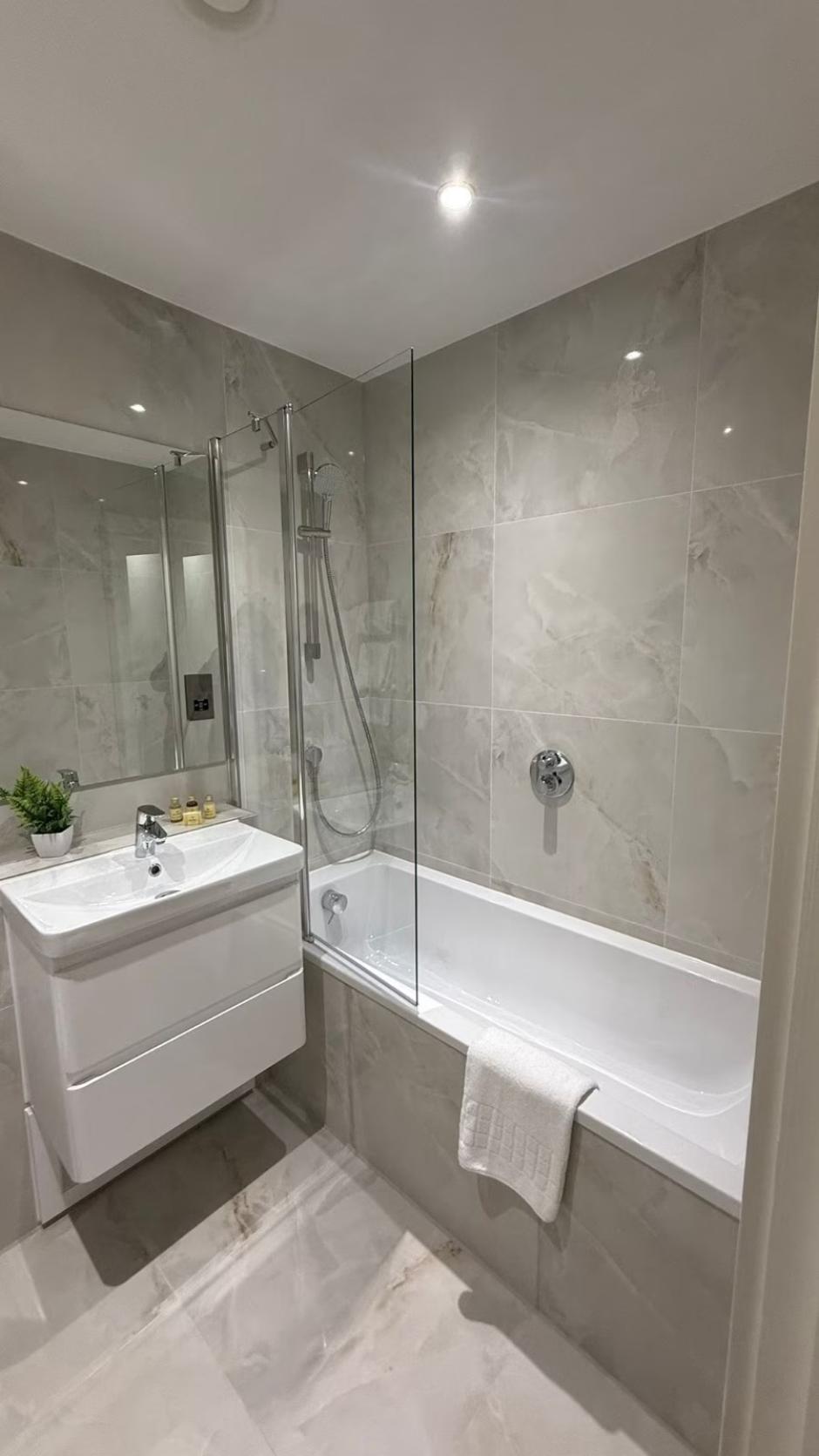 One Bedroom Luxuries Apartment,  60 Colts Village C — photo 8