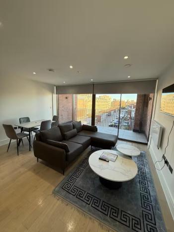 Three Bedrooms Luxuries Apartment, 62 Colts Village C — photo 5