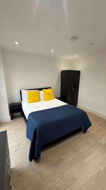 One Bedroom Luxuries Apartment, 63 Colts Village C — photo 2