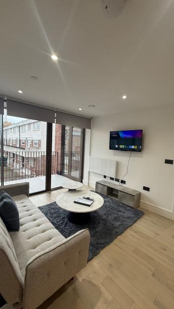 One Bedroom Luxuries Apartment, 63 Colts Village C — photo 3