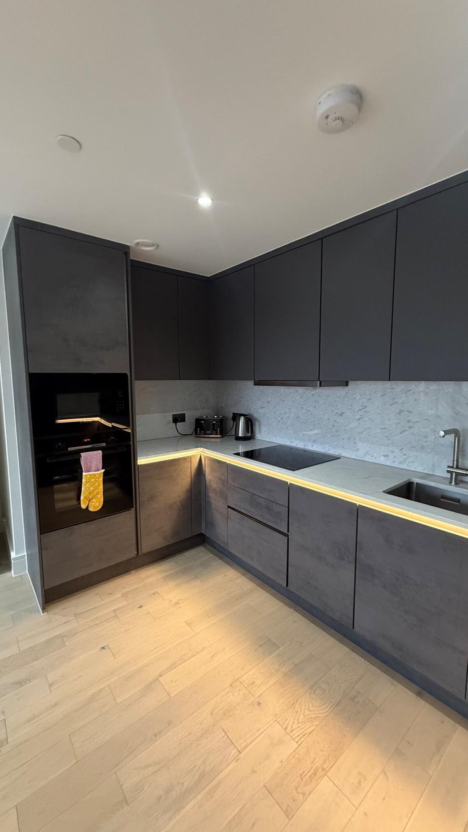 One Bedroom Luxuries Apartment, 63 Colts Village C — photo 8