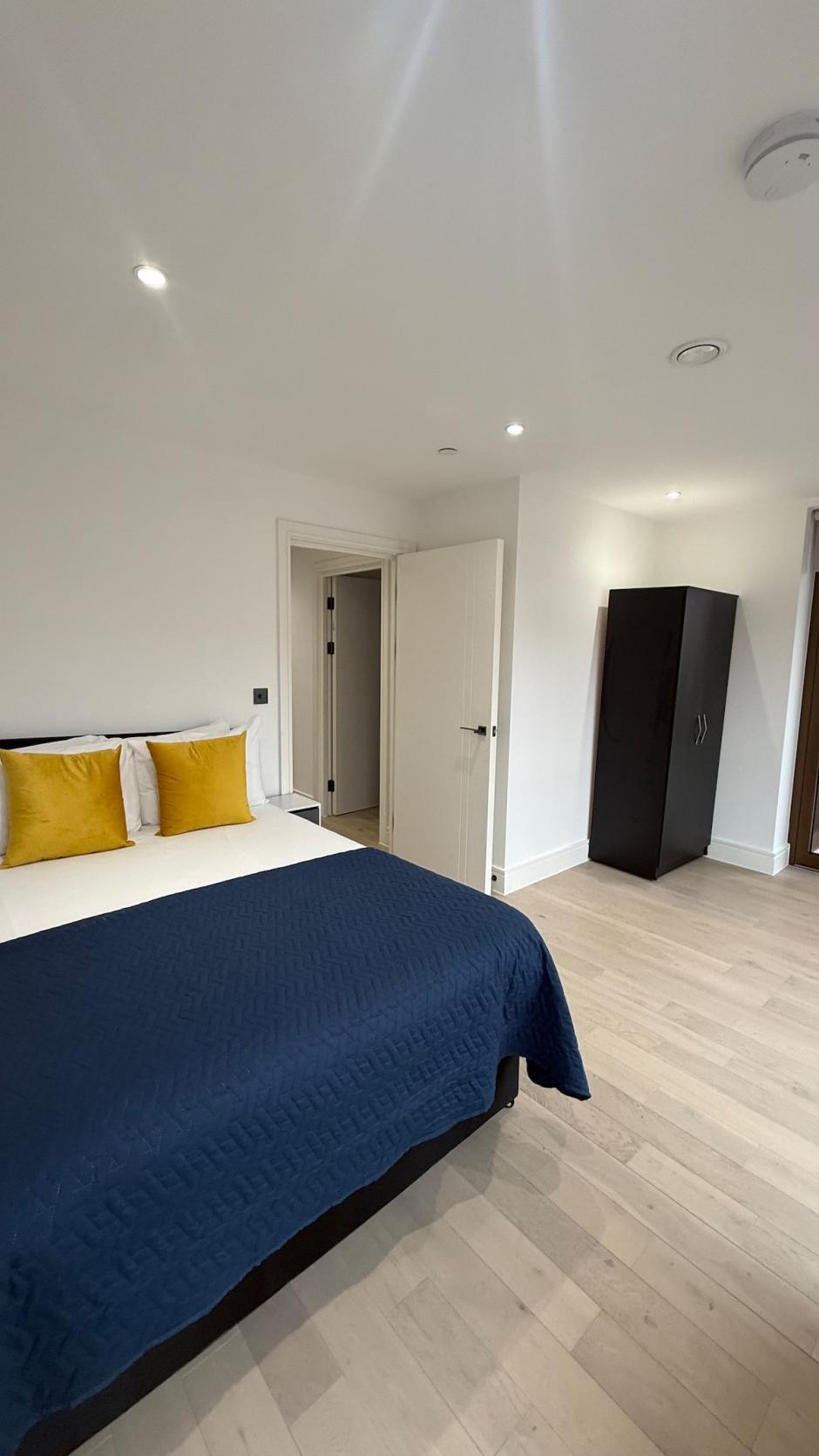One Bedroom Luxuries Apartment, 65 Colts Village C — photo 9